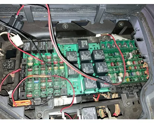 Volvo VNL Fuse Box