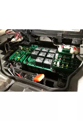 Volvo VNL Fuse Box