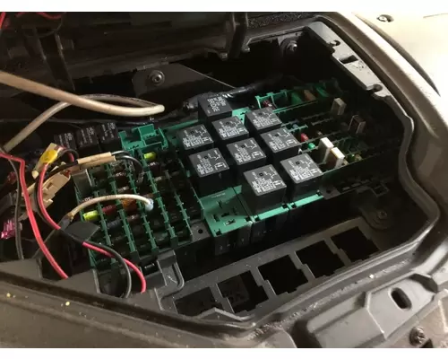 Volvo VNL Fuse Box