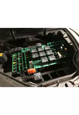 Volvo VNL Fuse Box