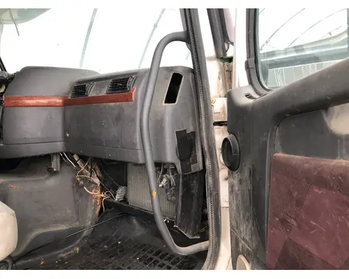 Volvo VNL Grab Handle