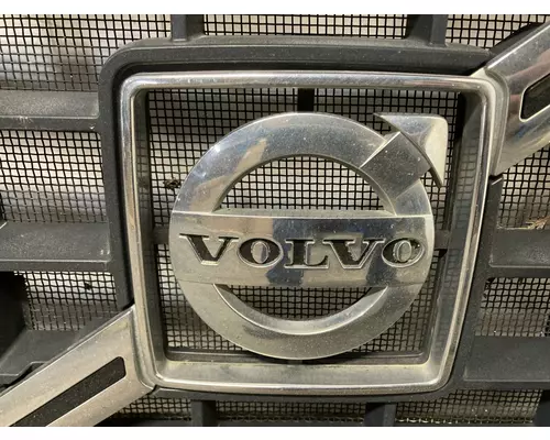 Volvo VNL Grille