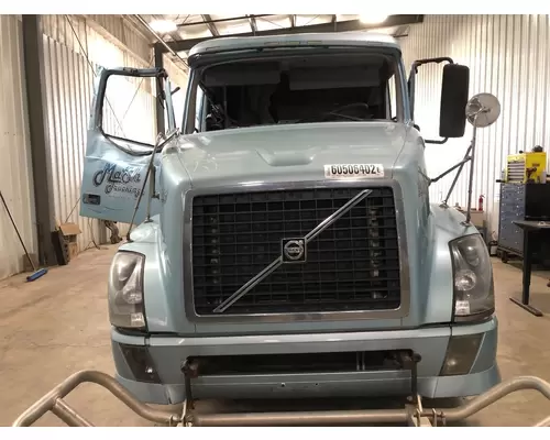 Volvo VNL Grille