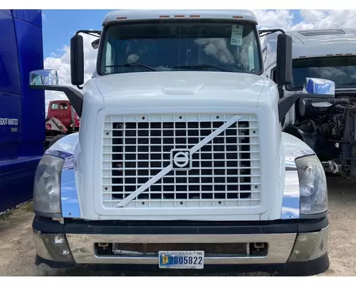 Volvo VNL Grille