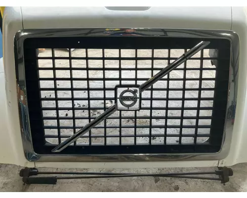 Volvo VNL Grille