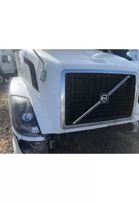 Volvo VNL Grille