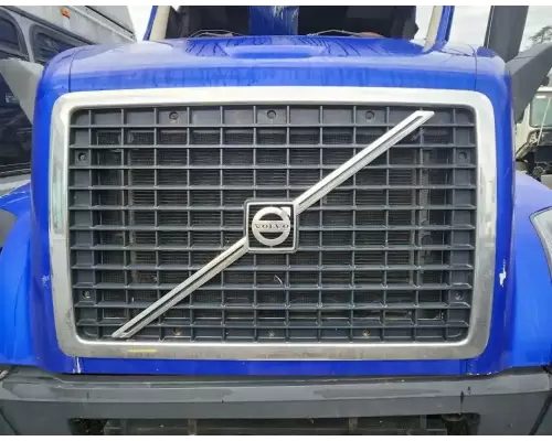 Volvo VNL Grille