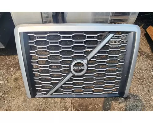 Volvo VNL Grille