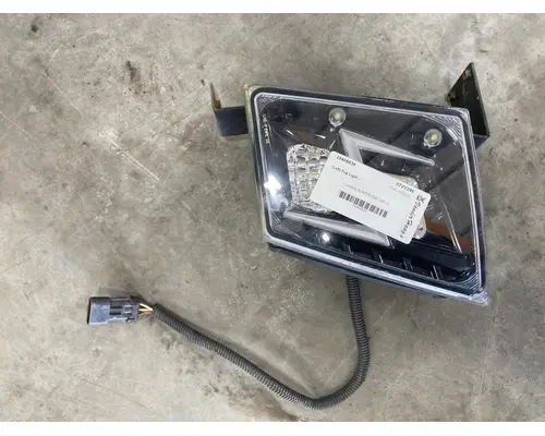 Volvo VNL Headlamp Assembly