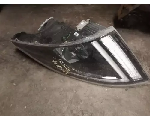 Volvo VNL Headlamp Assembly