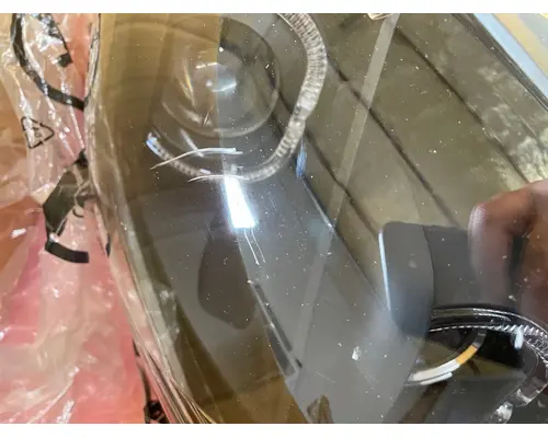 Volvo VNL Headlamp Assembly