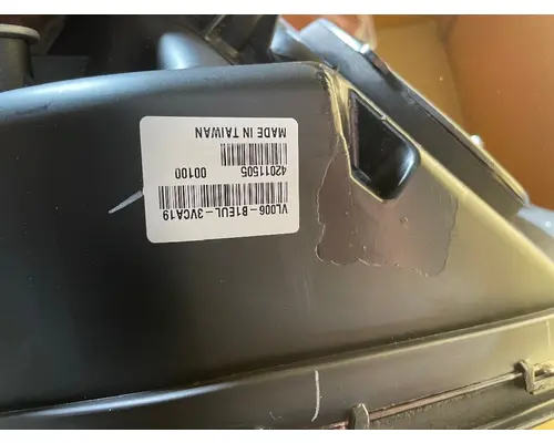 Volvo VNL Headlamp Assembly