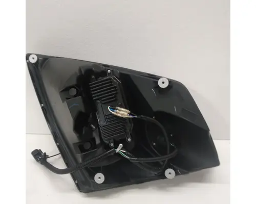 Volvo VNL Headlamp Assembly