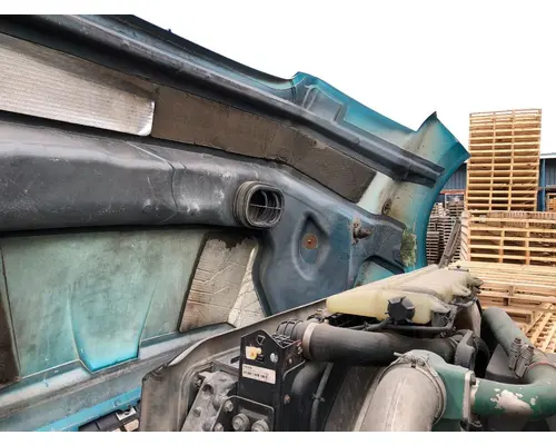 Volvo VNL Hood