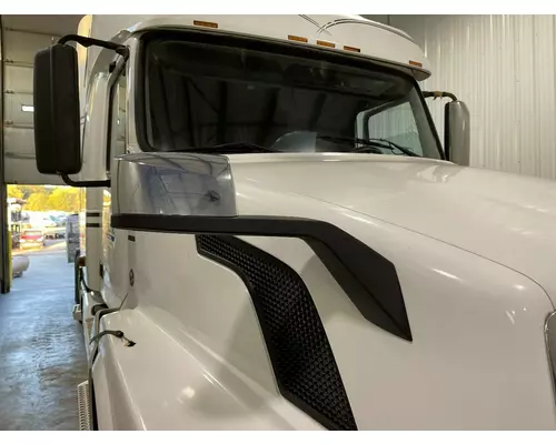 Volvo VNL Hood