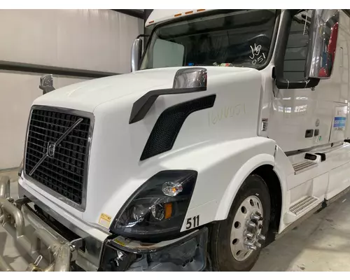 Volvo VNL Hood