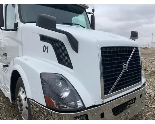 Volvo VNL Hood