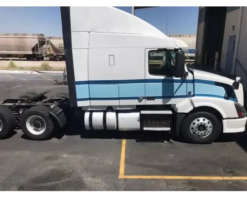 Volvo VNL Hood