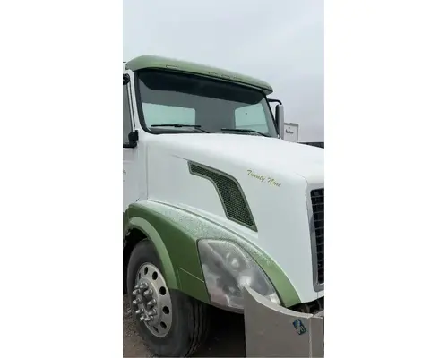 Volvo VNL Hood