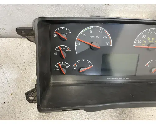 Volvo VNL Instrument Cluster