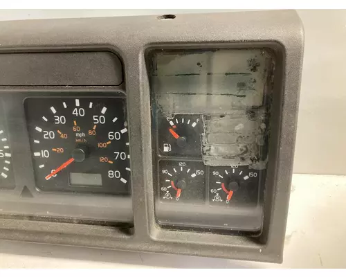 Volvo VNL Instrument Cluster