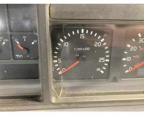 Volvo VNL Instrument Cluster