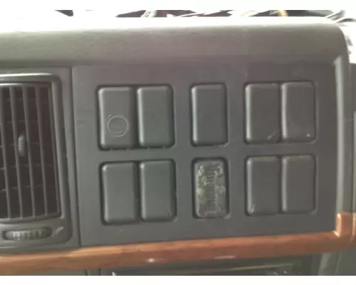 Volvo VNL Instrument Cluster