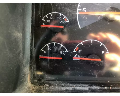 Volvo VNL Instrument Cluster