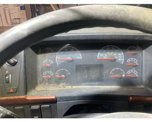 Volvo VNL Instrument Cluster