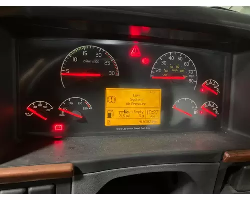 Volvo VNL Instrument Cluster