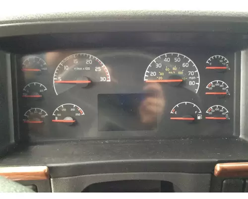 Volvo VNL Instrument Cluster