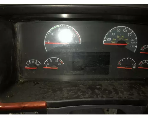 Volvo VNL Instrument Cluster