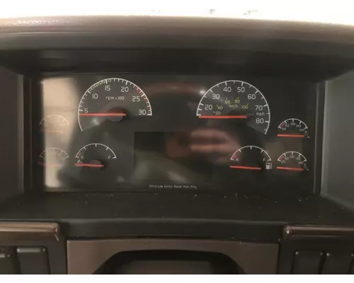 Volvo VNL Instrument Cluster