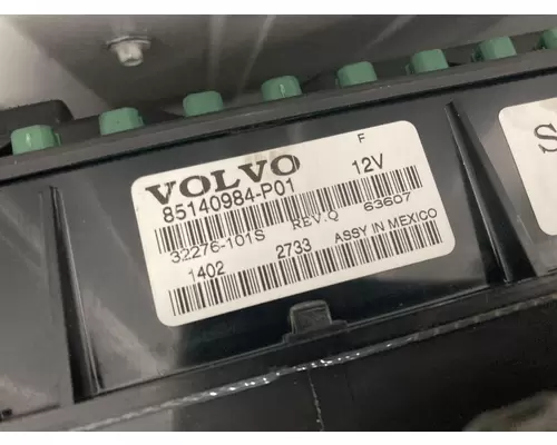 Volvo VNL Instrument Cluster