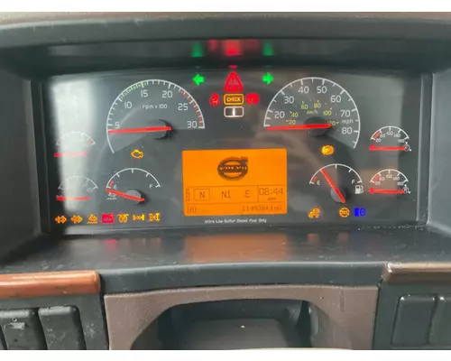 Volvo VNL Instrument Cluster