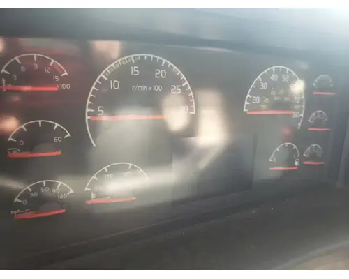 Volvo VNL Instrument Cluster