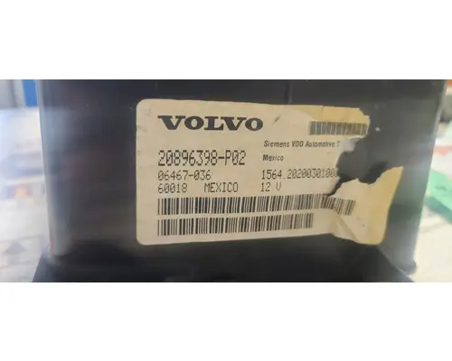 Volvo VNL Instrument Cluster