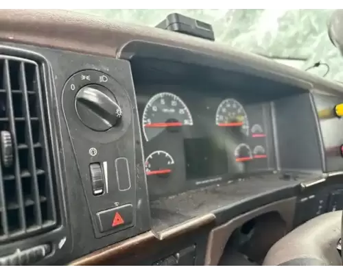 Volvo VNL Instrument Cluster