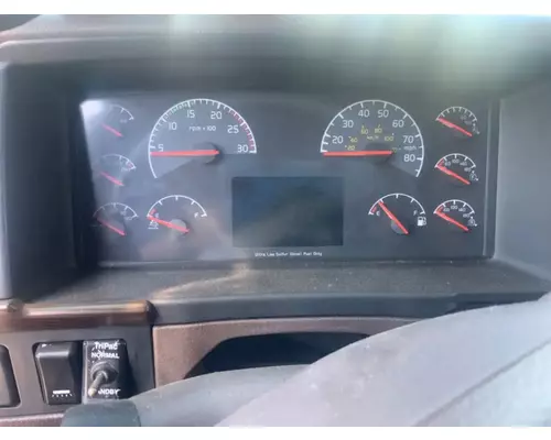 Volvo VNL Instrument Cluster