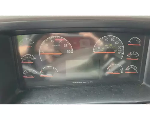 Volvo VNL Instrument Cluster