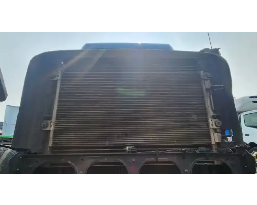 Volvo VNL Intercooler