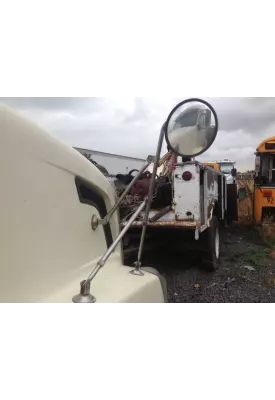 Volvo VNL Mirror (Side View)