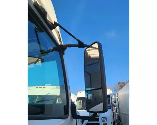 Volvo VNL Mirror (Side View)