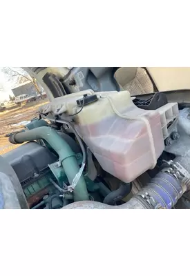 Volvo VNL Radiator Overflow Bottle / Surge Tank