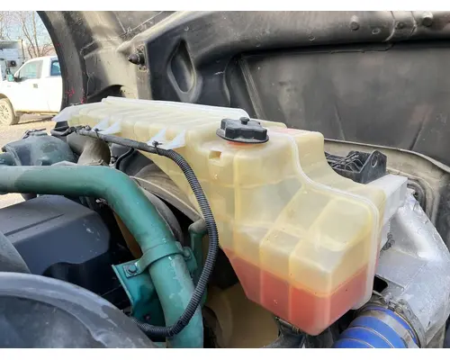 Volvo VNL Radiator Overflow Bottle  Surge Tank