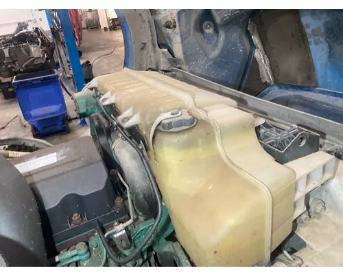 Volvo VNL Radiator Overflow Bottle  Surge Tank