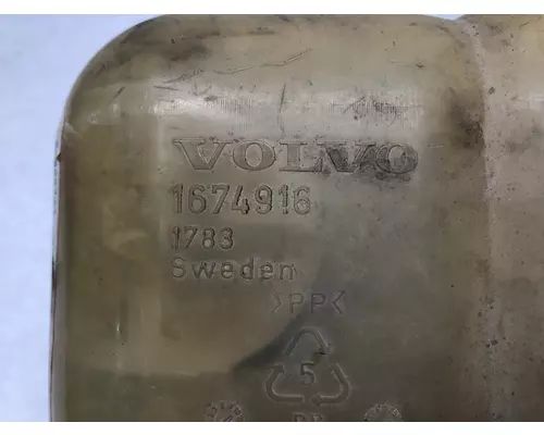 Volvo VNL Radiator Overflow Bottle  Surge Tank
