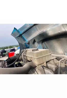 Volvo VNL Radiator Overflow Bottle / Surge Tank