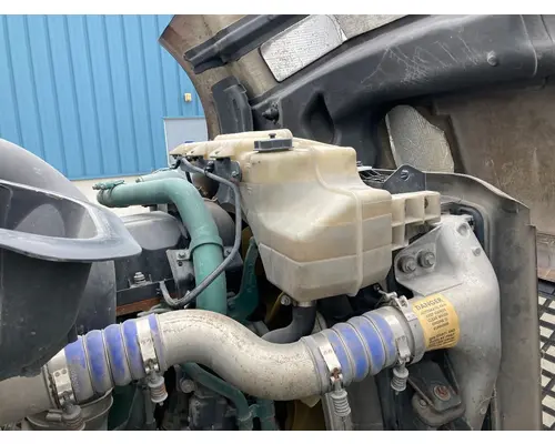Volvo VNL Radiator Overflow Bottle  Surge Tank