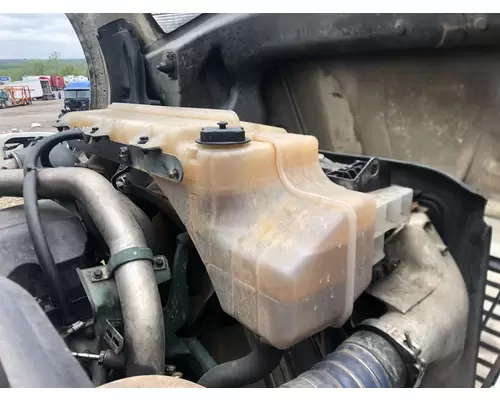 Volvo VNL Radiator Overflow Bottle  Surge Tank